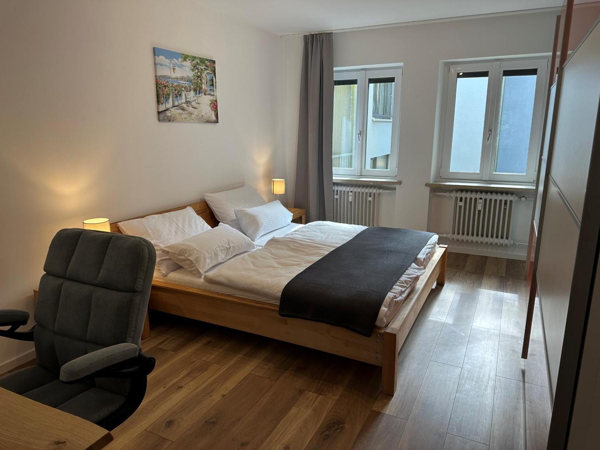 Mm Lodge - Apartments In Innenstadtlage Mit Parkplatz Augsburgo Exterior foto